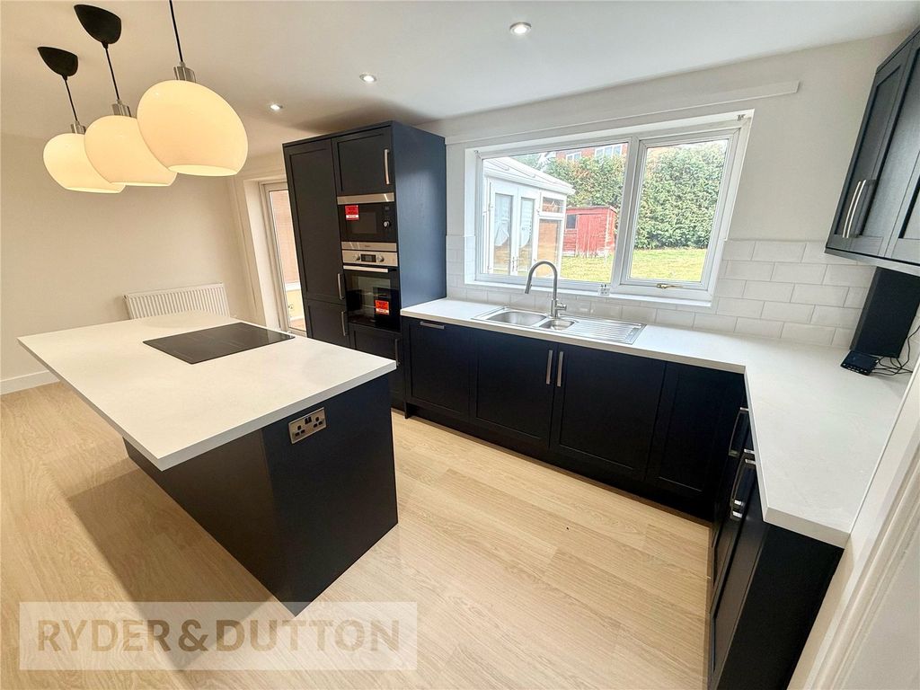 Property photo 3 of 30 Kitchen Diner