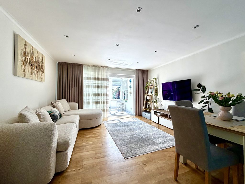 Property photo 2 of 13 Not Specified