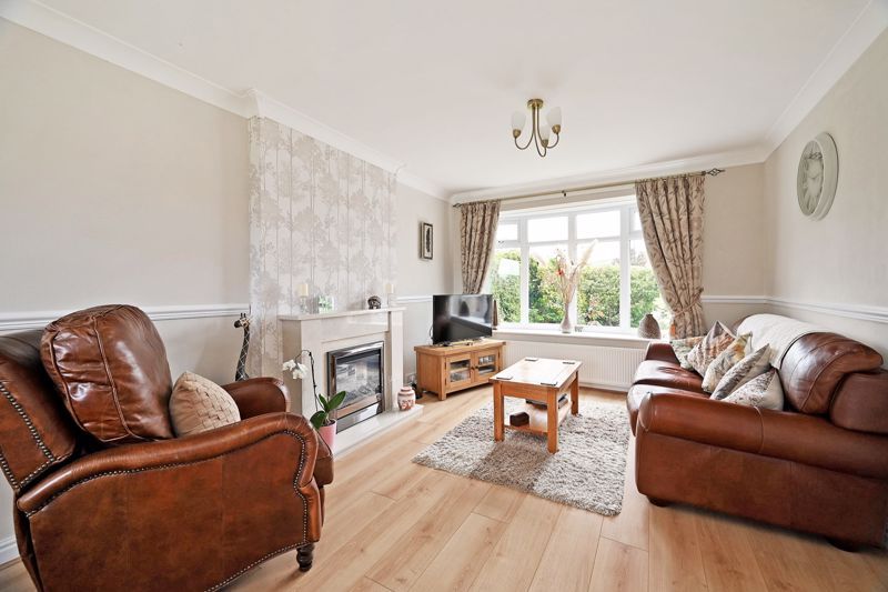 Property photo 2 of 25 Lounge