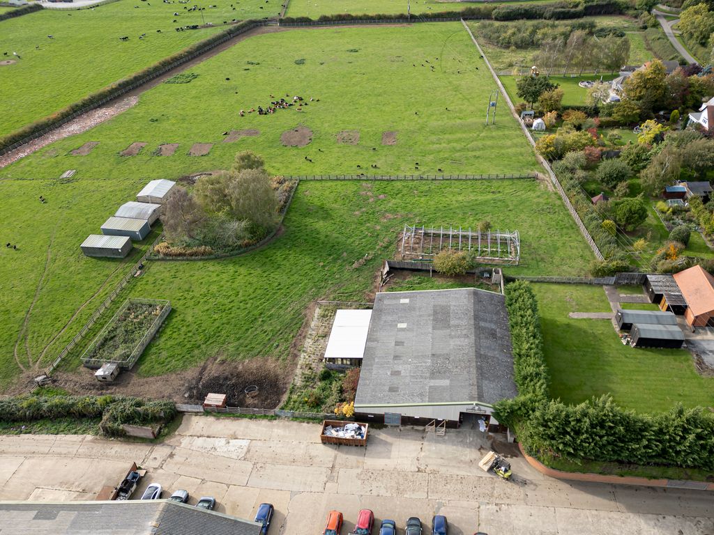 Property photo 2 of 6