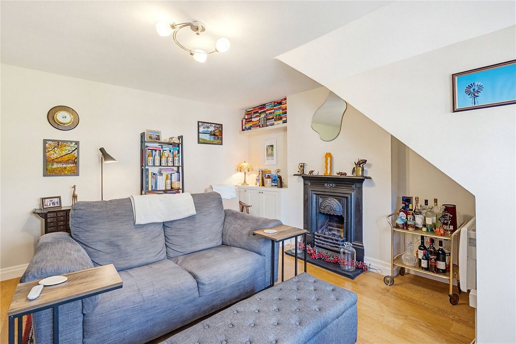 Property photo 2 of 17 Picture No. 01