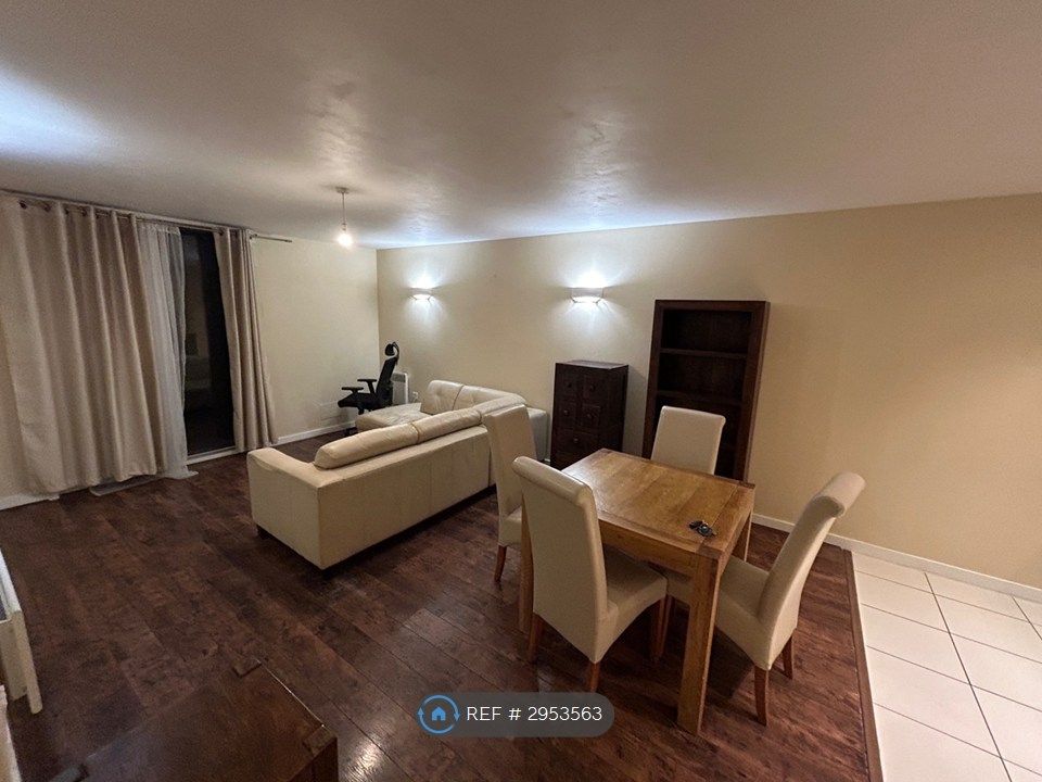 Property photo 3 of 11