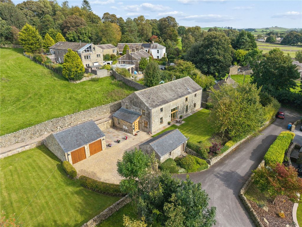 Property photo 1 of 42 Aerial