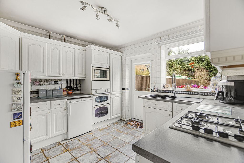 Property photo 2 of 22