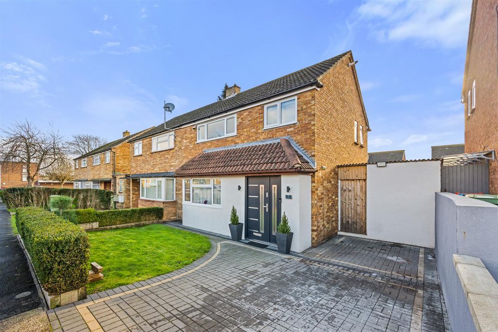 Property photo 1 of 25 7Selkirkgrweb02.Jpg