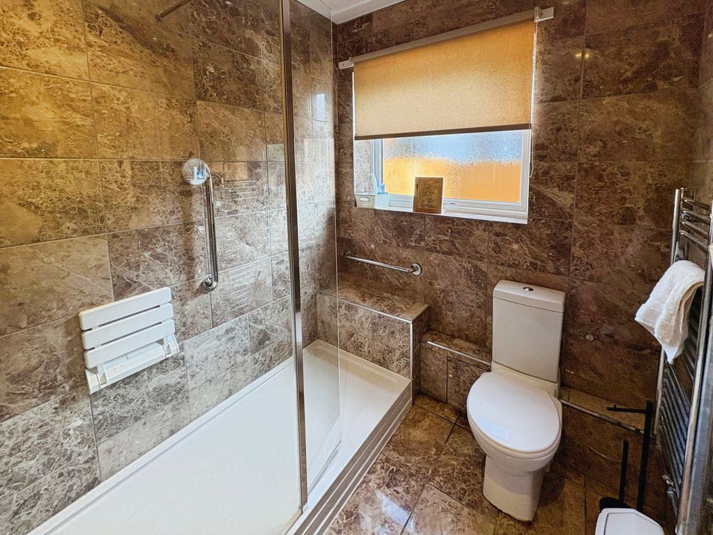 Property photo 3 of 17 Shower Room