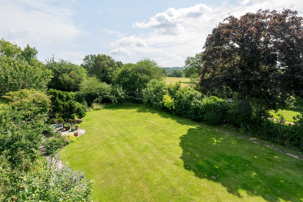 Property photo 2 of 24