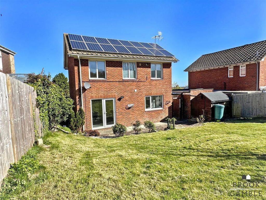 Property photo 2 of 23 01323 438506