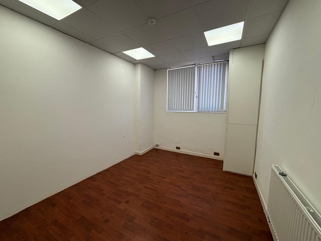 Property photo 2 of 3
