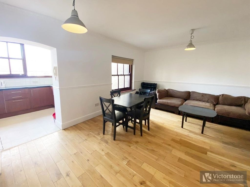 Property photo 2 of 10 2050751