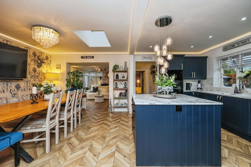 Property photo 3 of 23 Photo