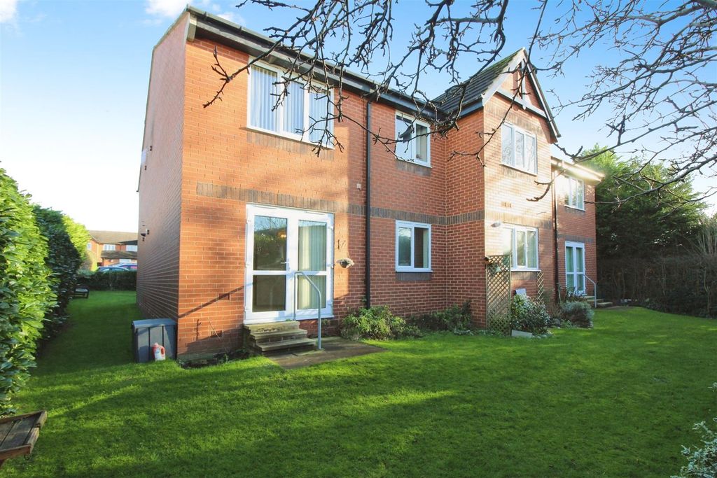 Property photo 2 of 15 Rear View