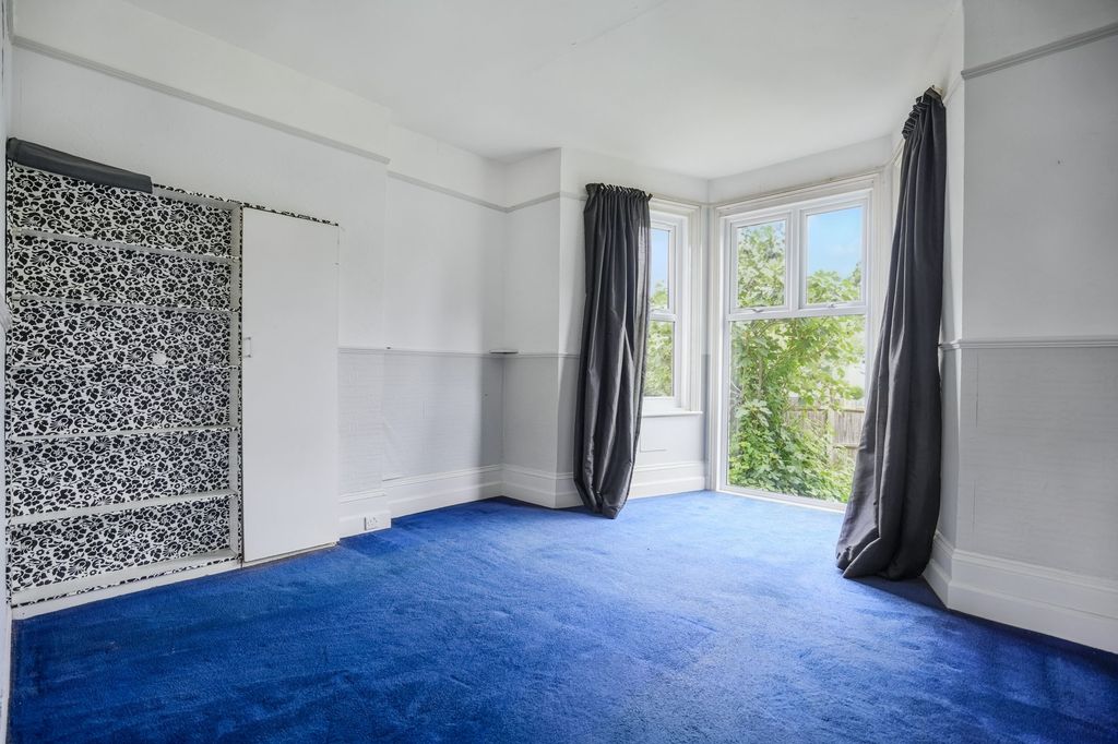 Property photo 3 of 5