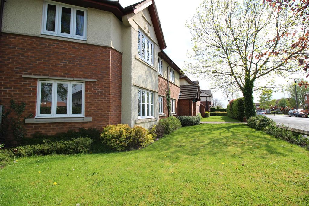 Property photo 3 of 17 7 Bourne Court