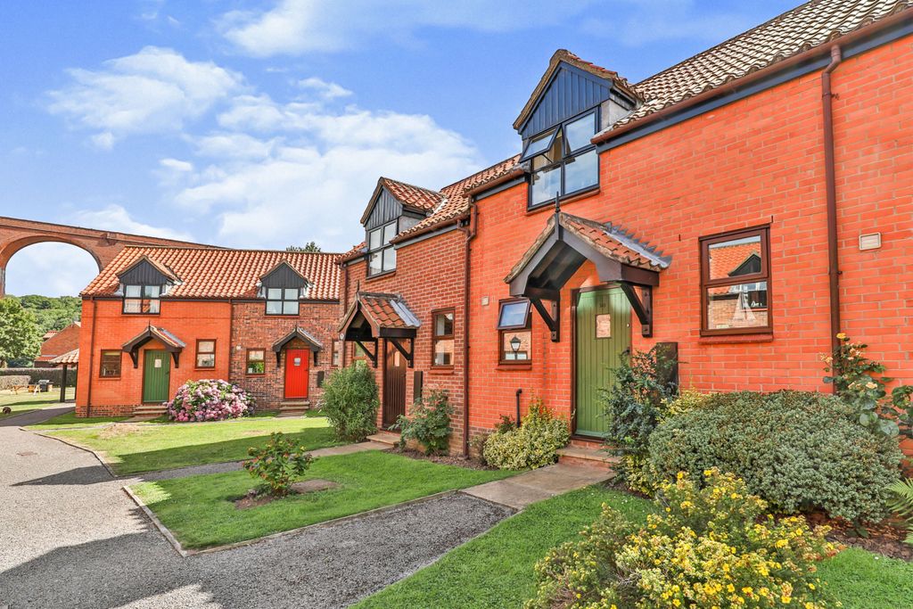 Property photo 1 of 15 Photography