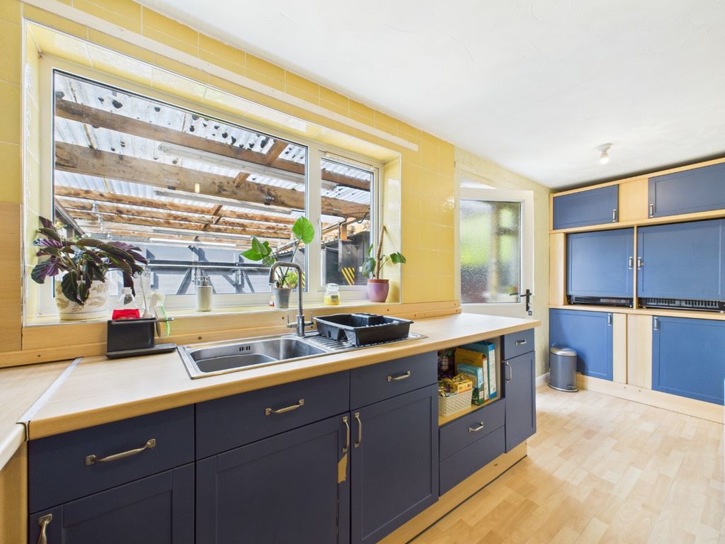 Property photo 2 of 12 4500395