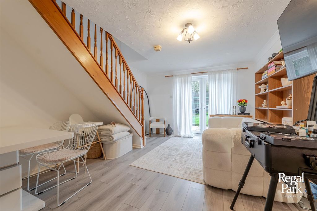 Property photo 2 of 18 Lounge/Dining Room