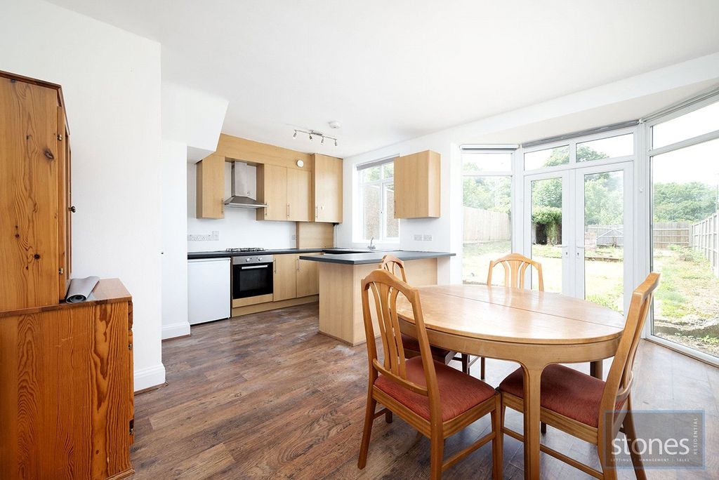 Property photo 2 of 16 Picture No. 14