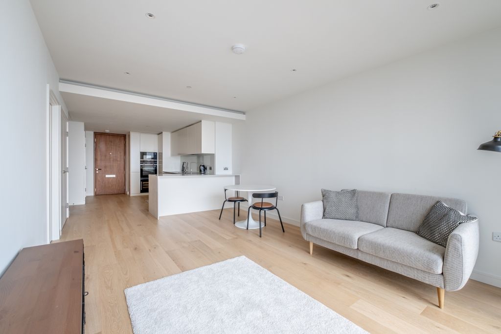 Property photo 2 of 10 Reception (2)