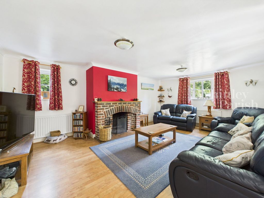 Property photo 3 of 27