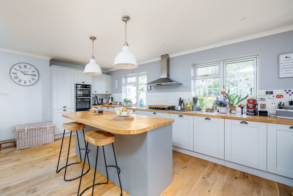 Property photo 2 of 23 Photo 4