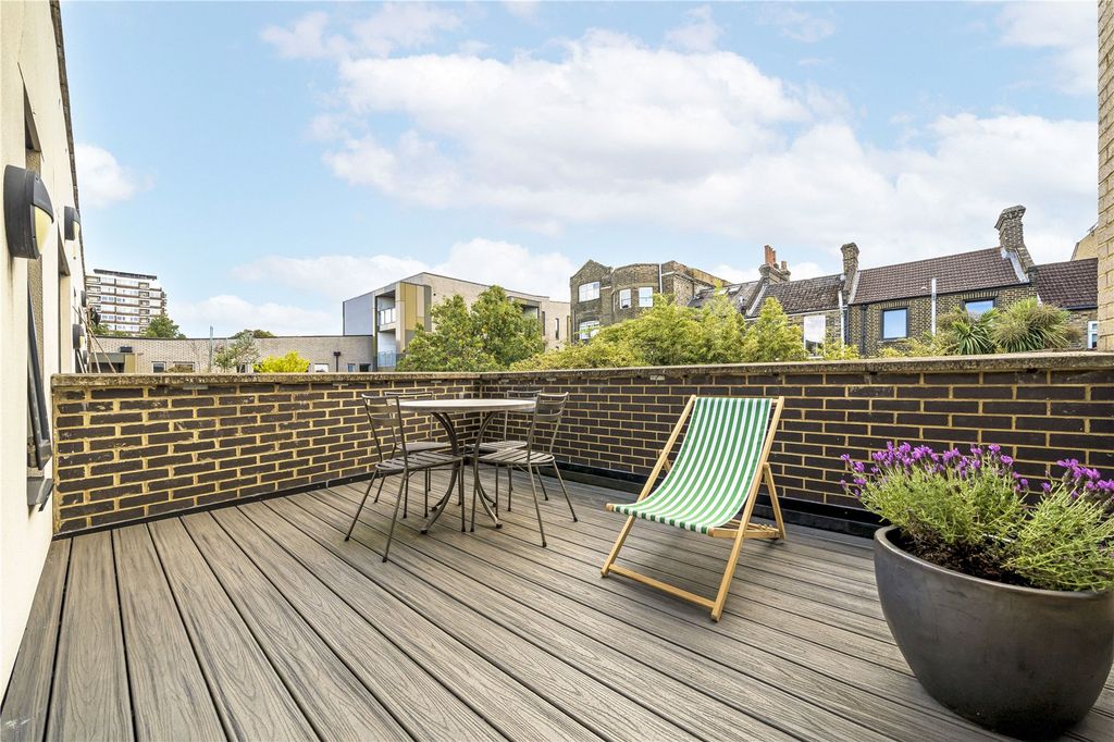 Property photo 2 of 16 Picture No. 04