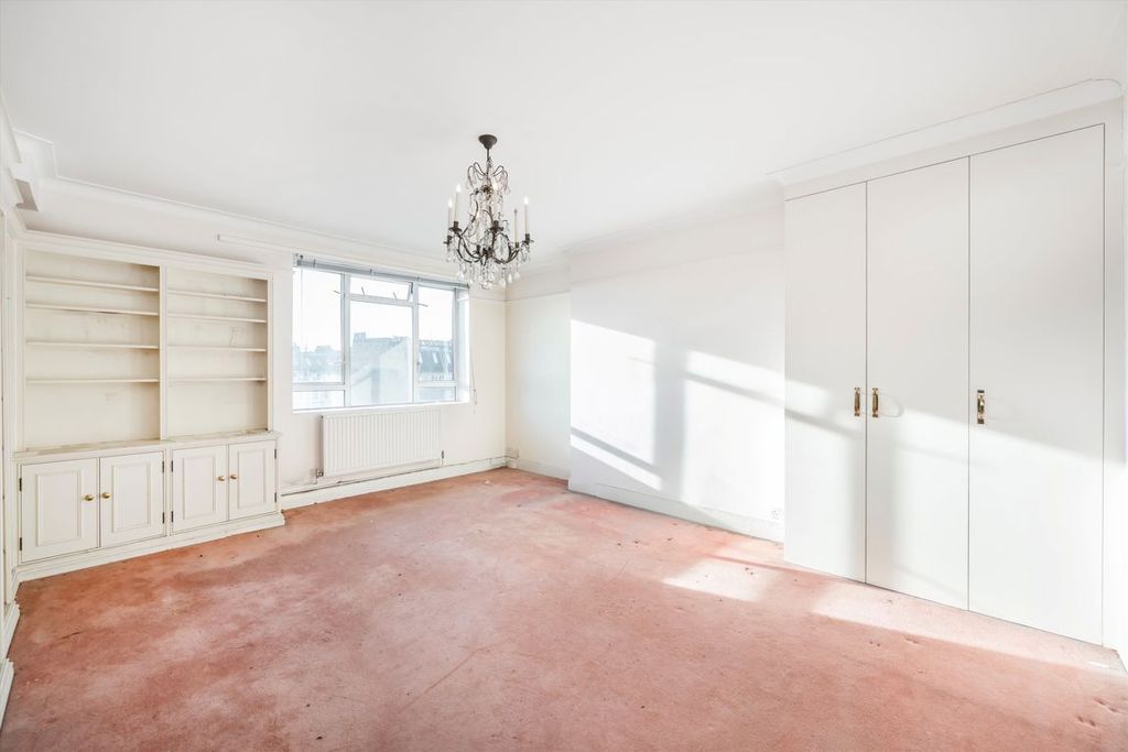 Property photo 1 of 4