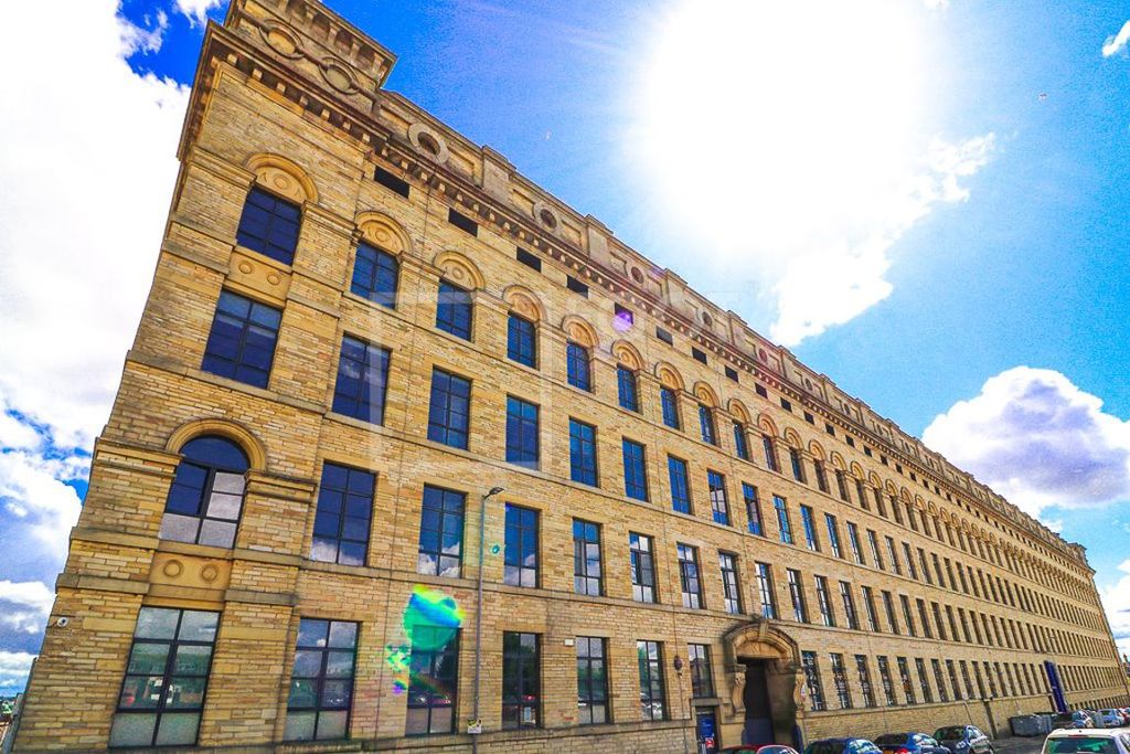 Property photo 2 of 35