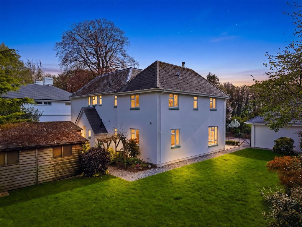 Property photo 2 of 39 Dji_20260409165157_0957_D_Twilight_B8A13884.Jpg