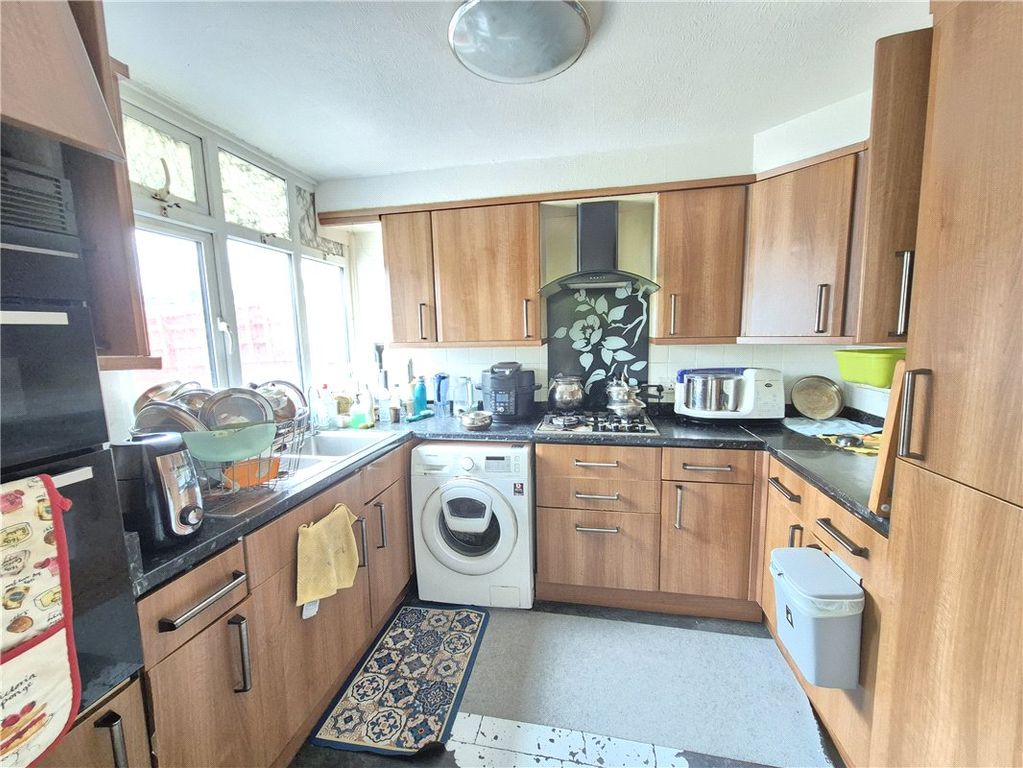 Property photo 3 of 15 Picture No. 18