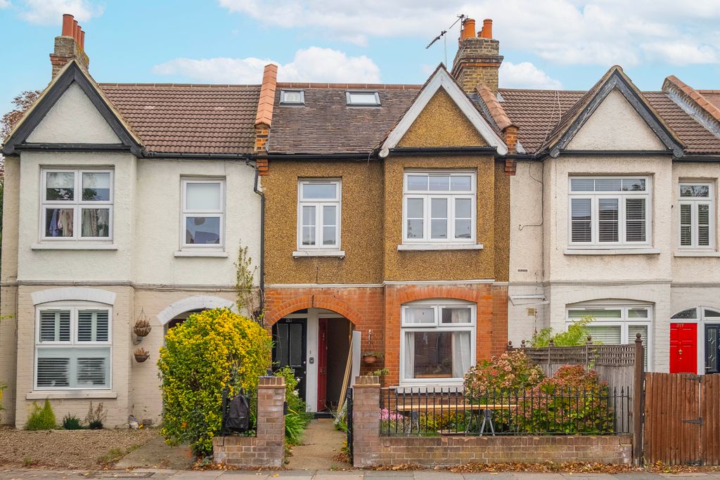 Property photo 1 of 9