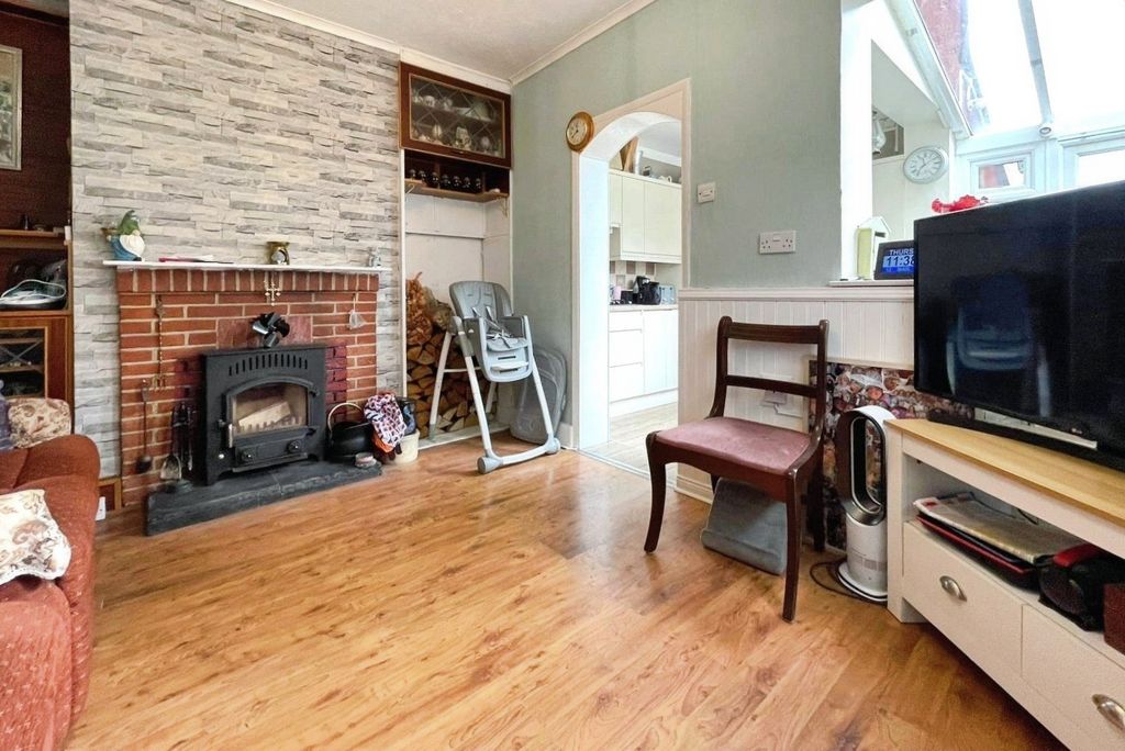 Property photo 3 of 11 Pbox-Img.Jpg