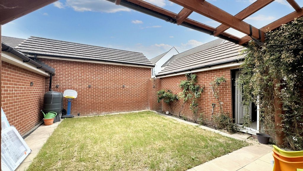 Property photo 2 of 10 Private Sunny Courtyard Garden With Lawn And Patio...