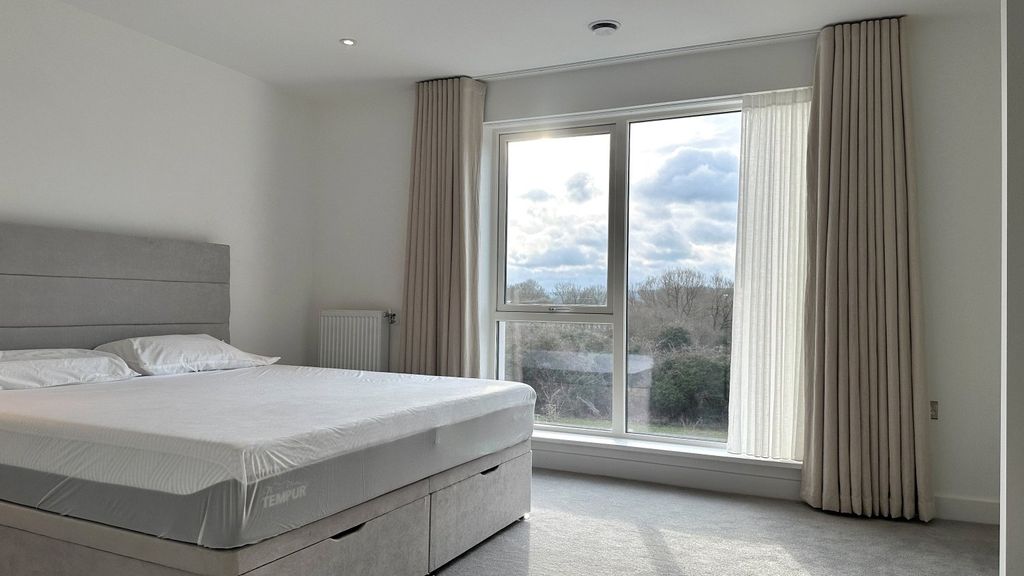 Property photo 3 of 17 Picture No. 12