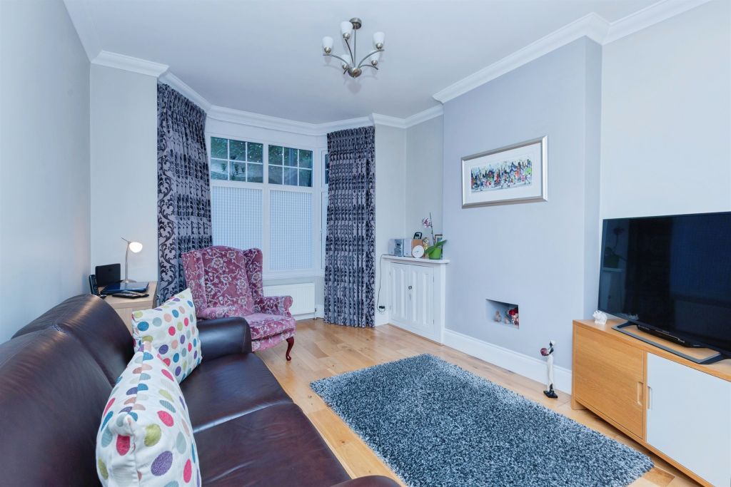 Property photo 3 of 17
