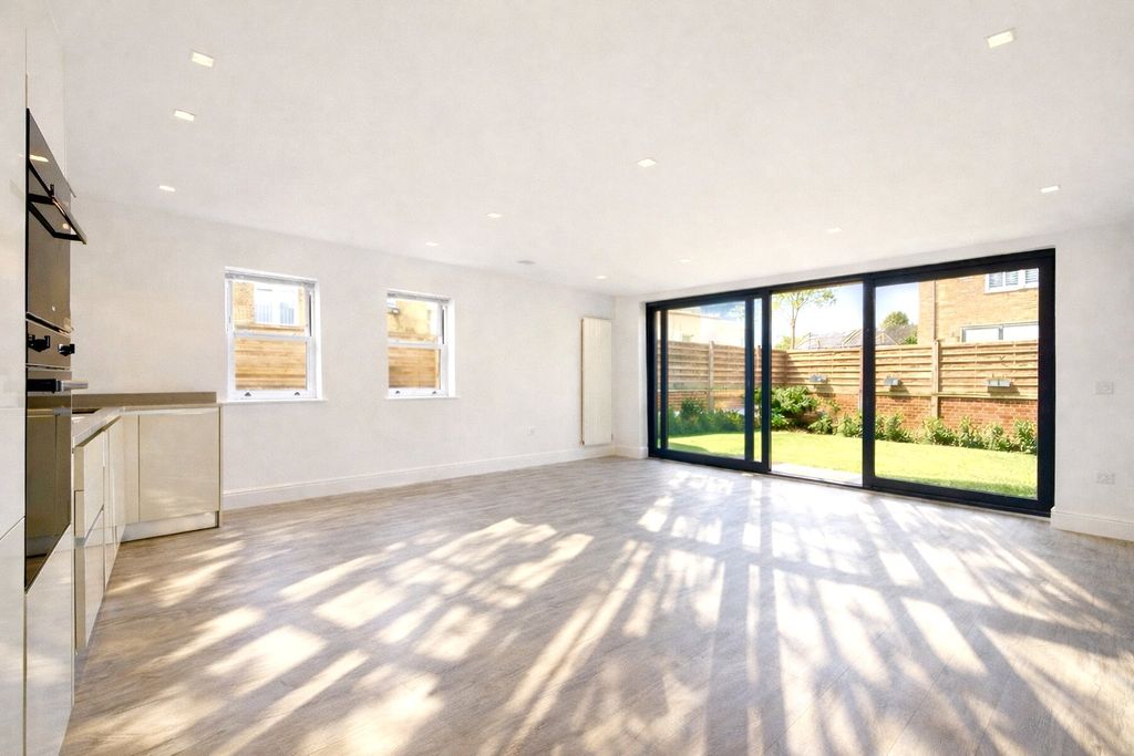 Property photo 2 of 14 Living Room