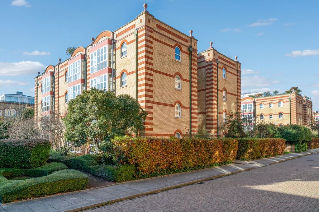 Property photo 3 of 11