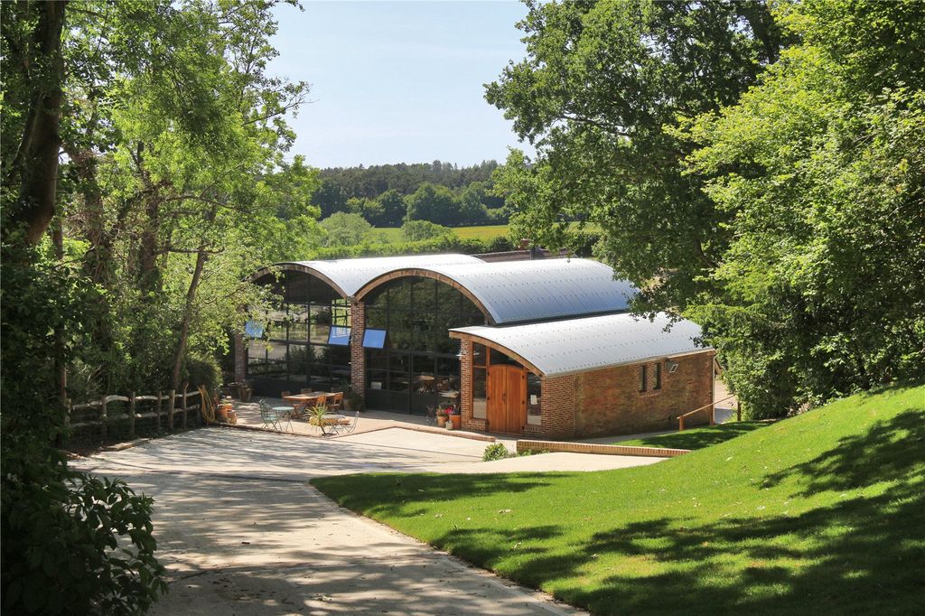 Property photo 1 of 11 Visitor Centre