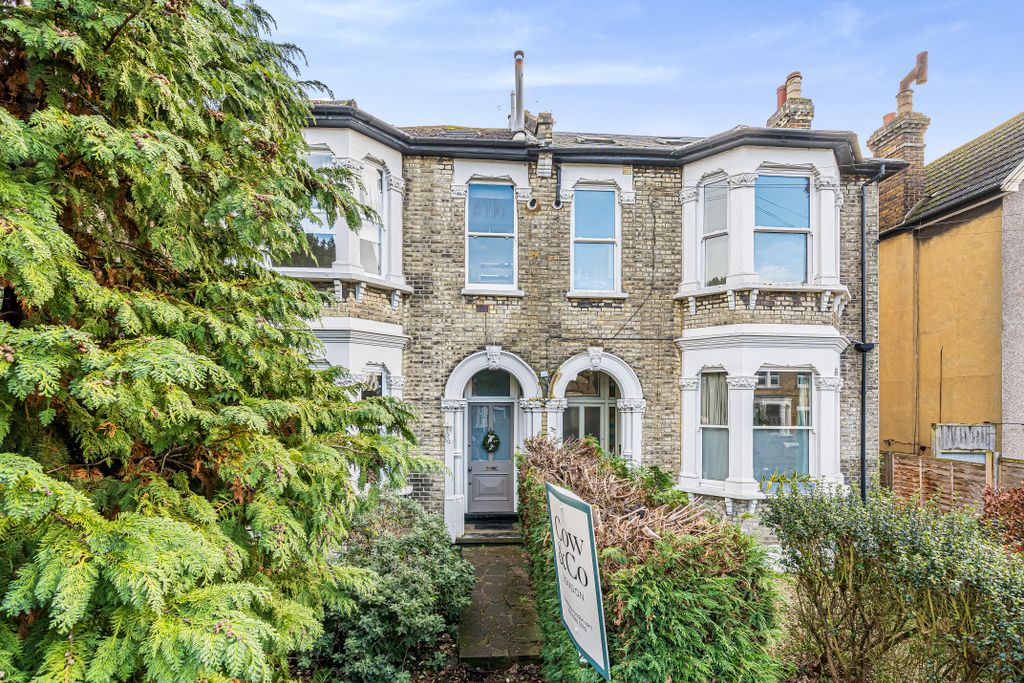 Property photo 1 of 13 Photo 28