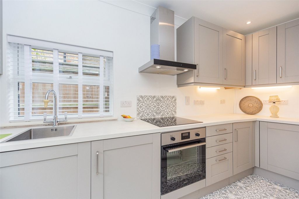 Property photo 2 of 14 Picture No. 05