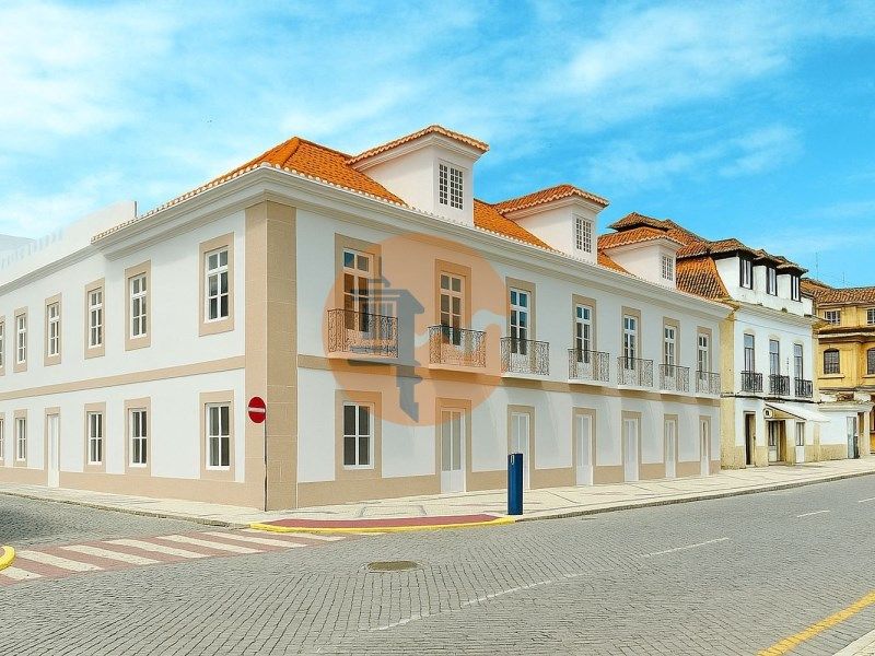 Property photo 2 of 28