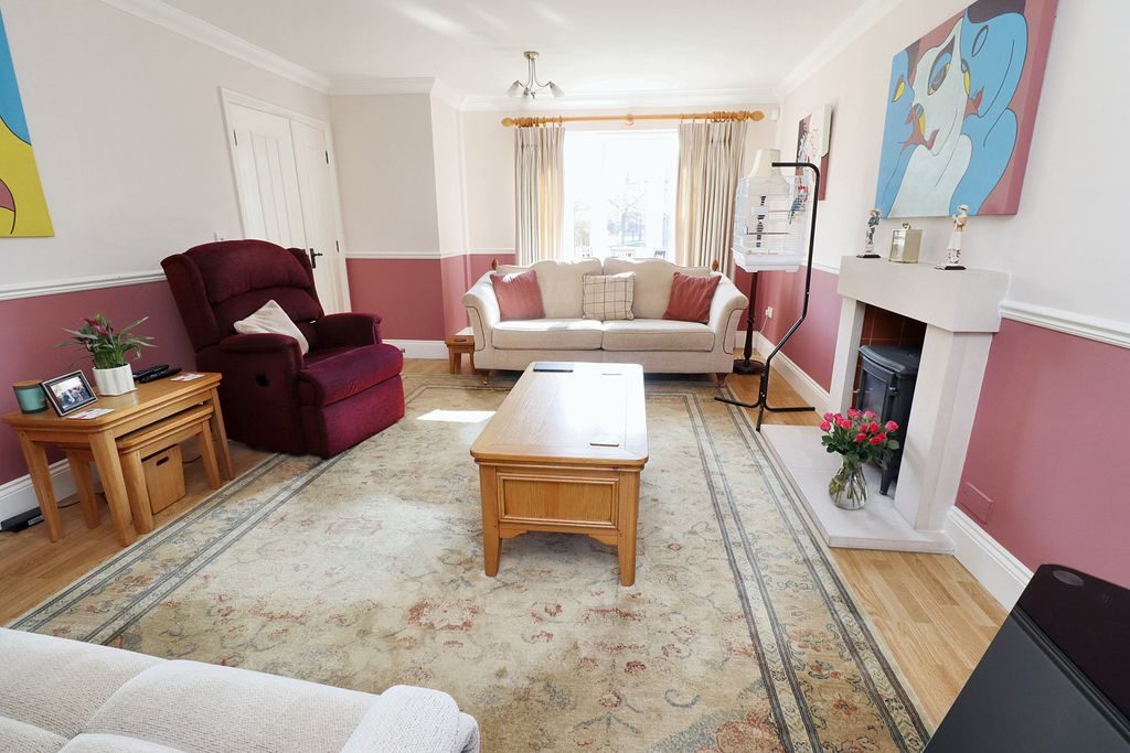 Property photo 3 of 26 Img_0228