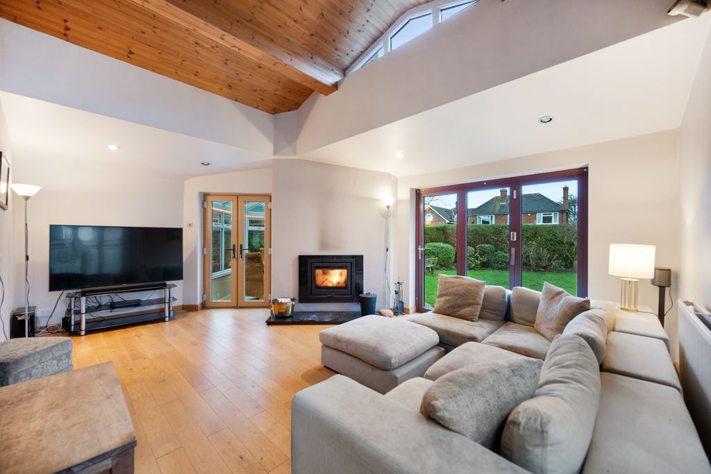 Property photo 3 of 25