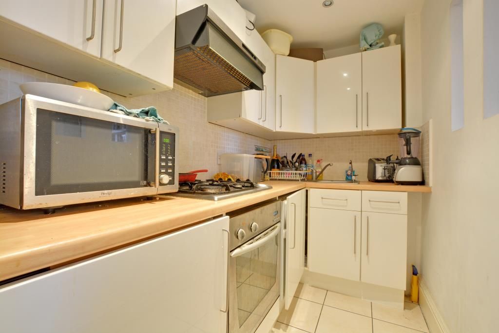 Property photo 3 of 5 Kitchen