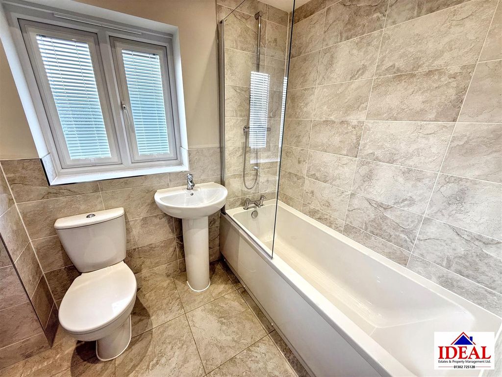 Property photo 3 of 13 Image00012 (2).Jpg