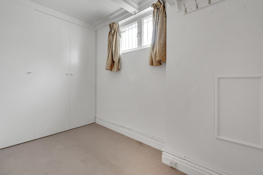 Property photo 3 of 13 Photo 03