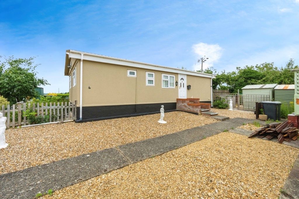 Property photo 1 of 17 Picture No. 19