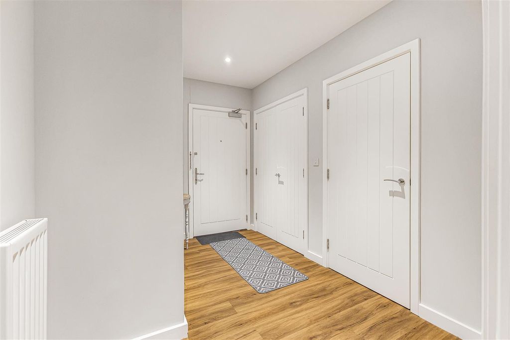 Property photo 3 of 21 3_74936.Jpg