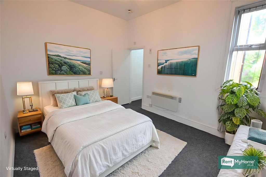 Property photo 3 of 7 7 - Bedroom - Modern - 2.Jpg