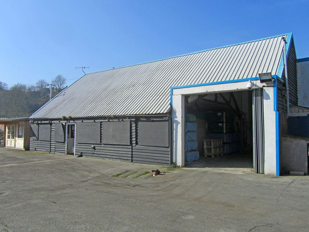 Property photo 2 of 6 The Strand Garage, Winchelsea